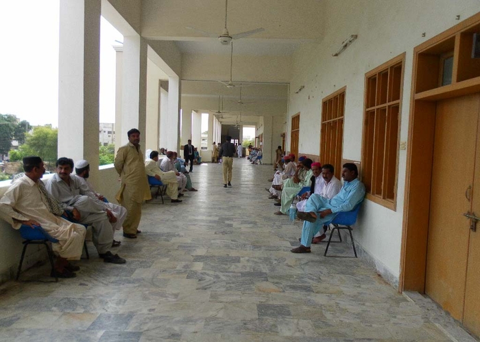 LITIGANTS SITTING AREA OF FIRST FLOOR